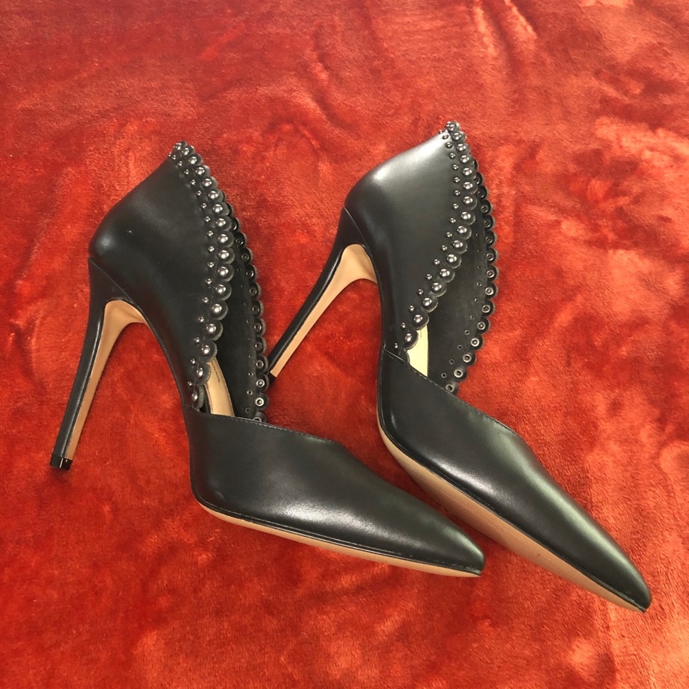 Brand New ~ Black Pumps